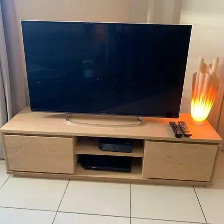 De 100m² Bien Situe Lägenhet *
